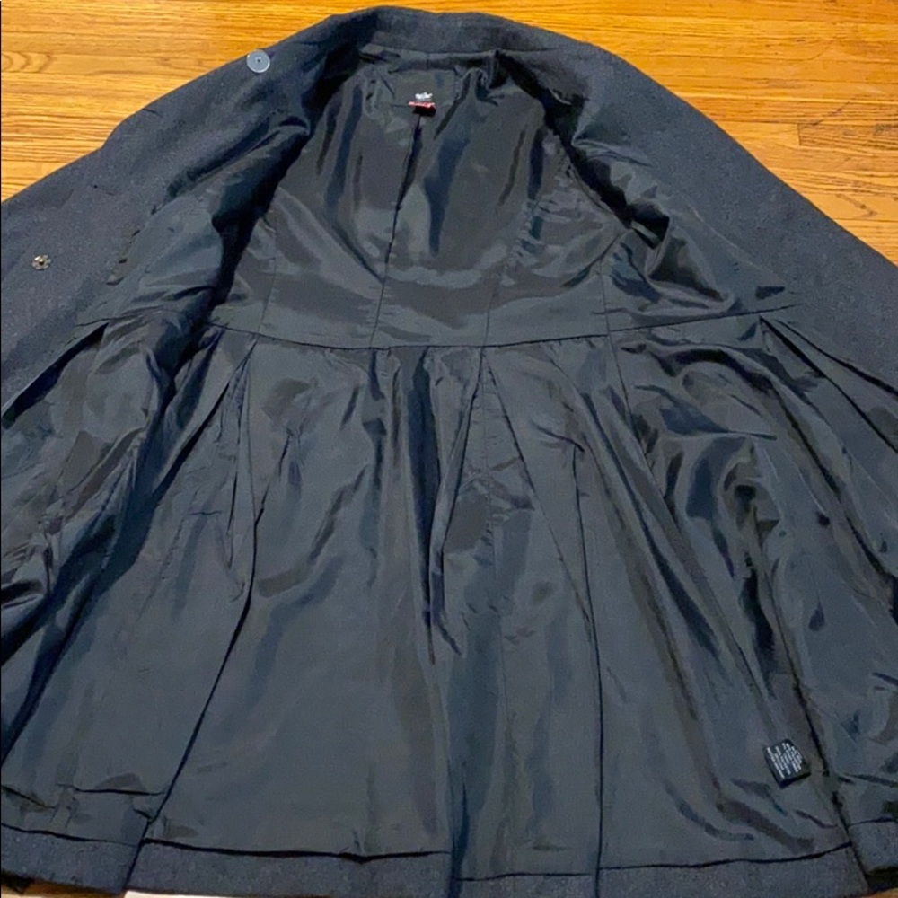 EUC Gray Wool pleated Coat - Picture 4 of 13